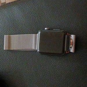 Apple watch series 3 GPS 42mn